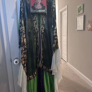 Disney Hocus Pocus Green and Black Robe with Gold Details
